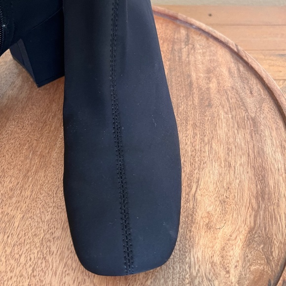 ZARA Black Booties - Stretch - MISMATCHED - Right is a 9 Left is a 10 - Picture 10 of 12